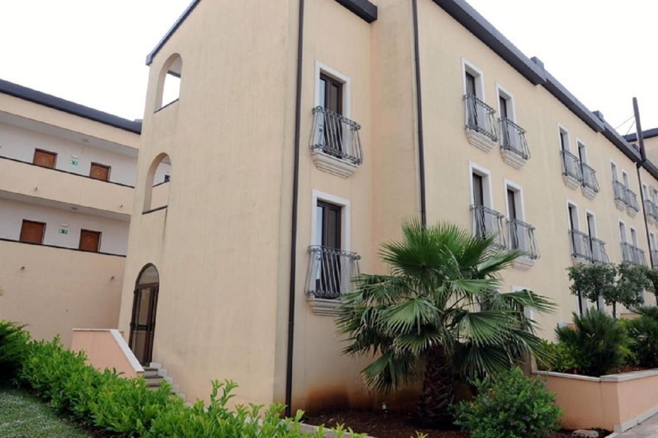 Hotel Villa Rosa Martina Franca Exterior foto